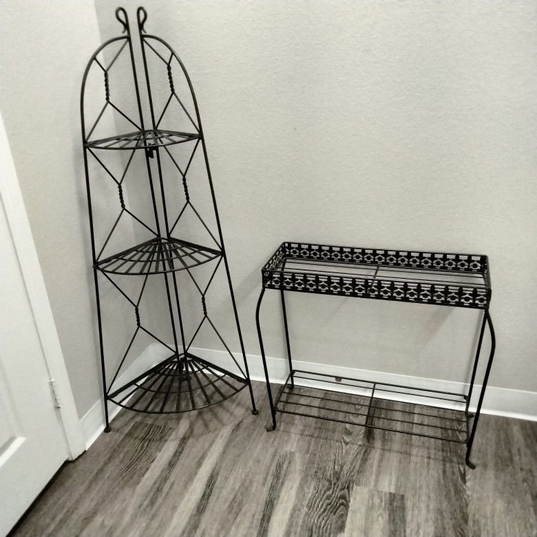 Plant Stands $10  Set