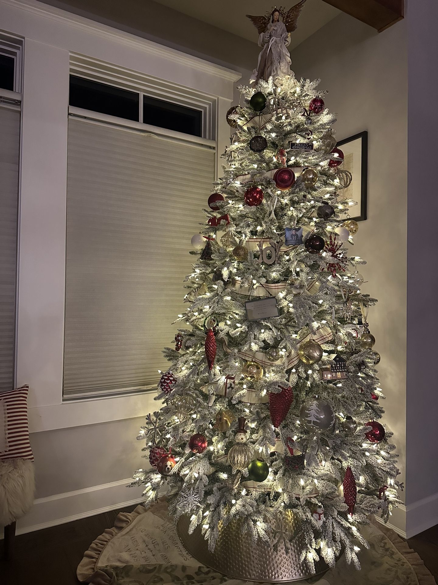 7.5 Ft Balsam Hill Frosted Fraser Fir Christmas Tree