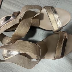 Charles By Charles David Wedges Size 7.5