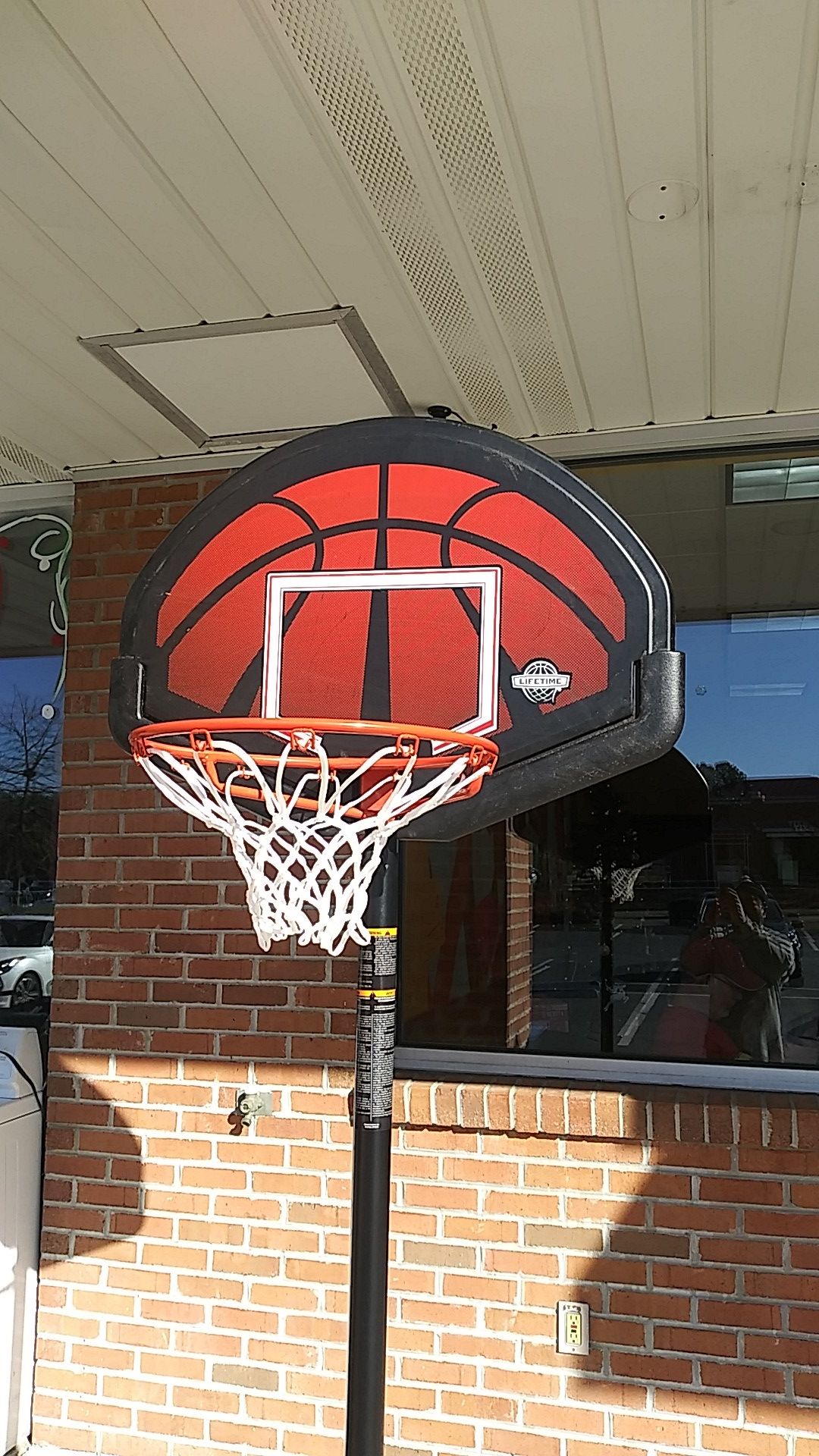 LIFETIME BASKETBALL GOAL for Sale in Snellville, GA OfferUp