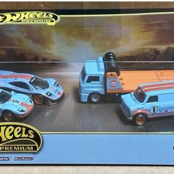 Hot Wheels Premium Collector Diorama Gulf Set McLAREN F1, Supervan, Ford GT-40