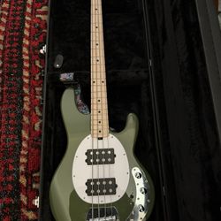 Music man Ray4 HH Bass Guitar W/ Hard case