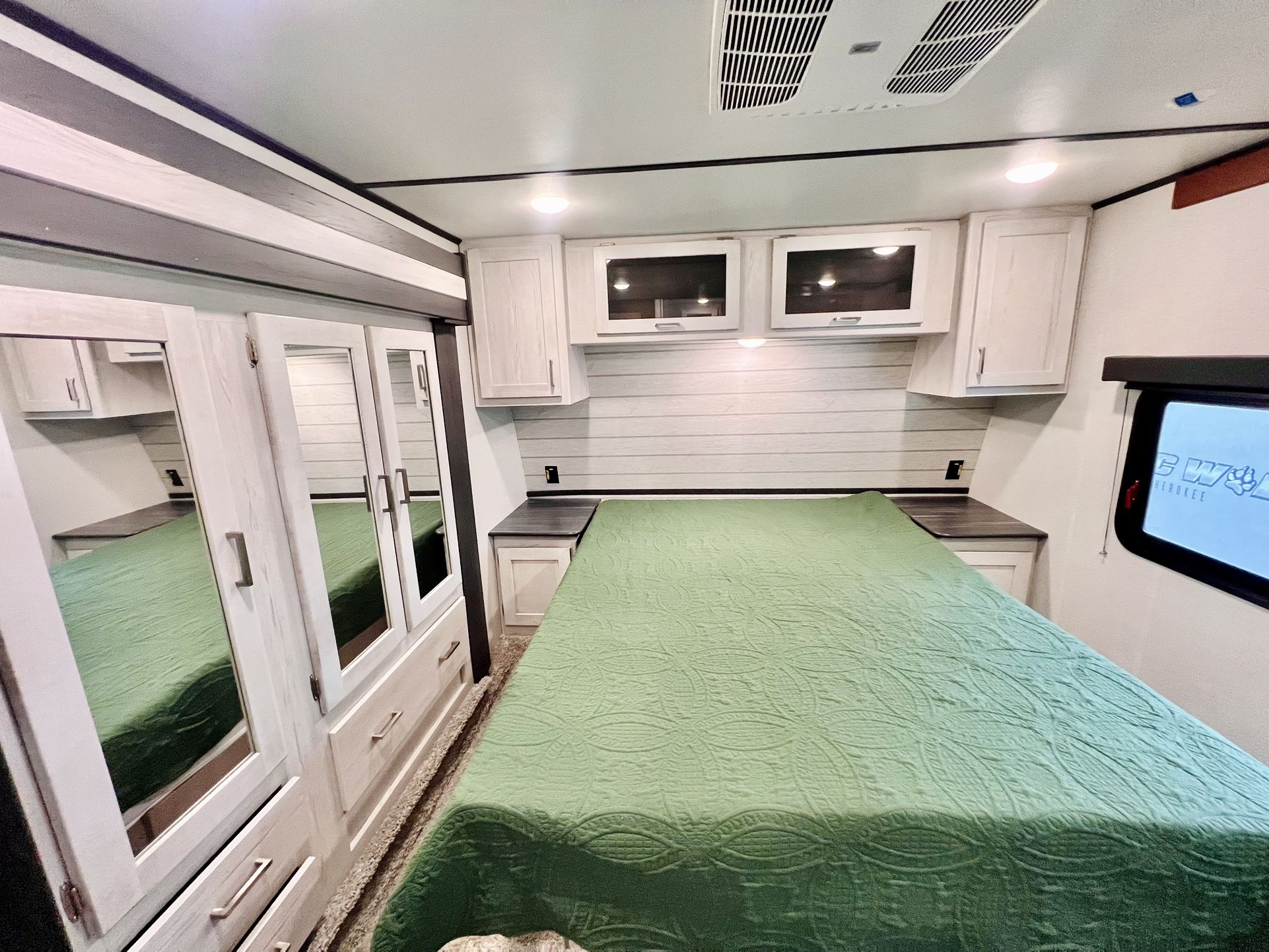 2022 SPRINTER DUTCHMAN 32FT