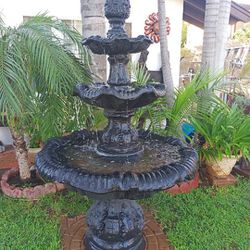 New 6ft Pineapple Water Fountain 