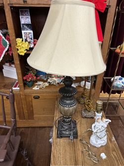 3 Foot Lamp In Great Condition