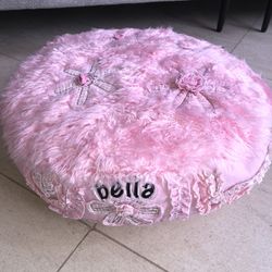 Pink Fluffy Bella Dog Bed - Brand New 