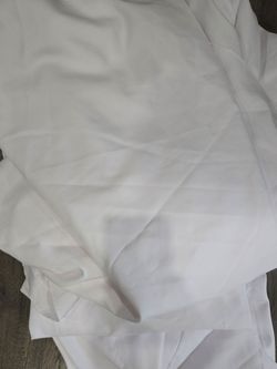 3 White Round Tablecloths