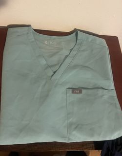 Figs Scrub Top