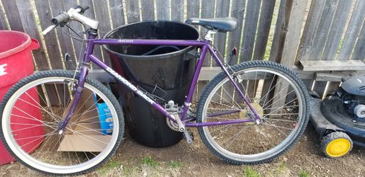 Great condition diamond back bike