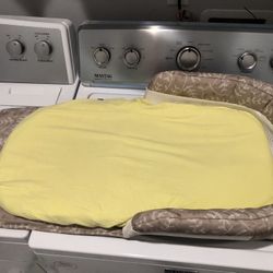 Baby Delight Snuggle Nest