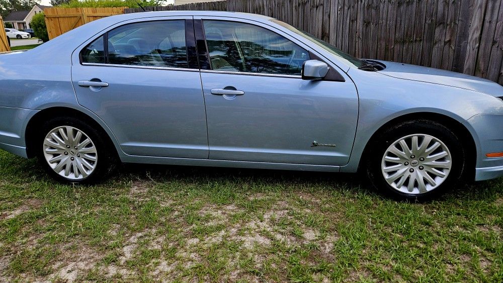 2010 Ford Fusion Hybrid