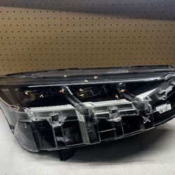 2021- 2024 FORD  MUSTANG MACH- E RIGHT PASSENGER HEADLIGHT FULL LED OEM 