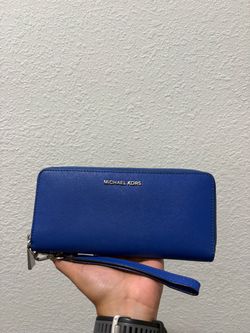 Blue Micheal Kors Wristlet