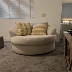 Cambri Oversized Swivel Chair