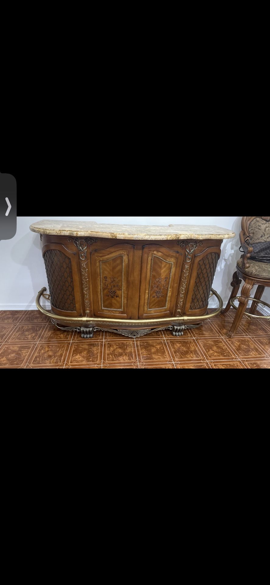 Bar And Mirror Furniture Like New $1500