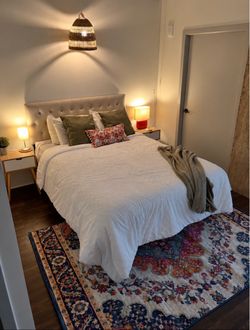 Queen Zinus Bed Frame + Tufted Upholstered Headboard – Great Condition