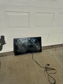 Sceptre 32" Class HD LED TV (WILL Clean)
