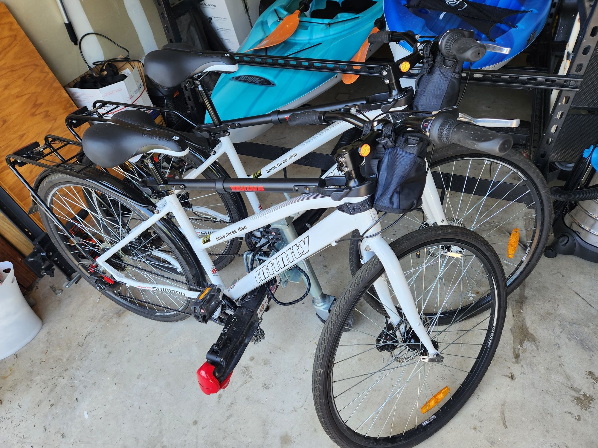 Infinity Boss Three Hybrid Bike