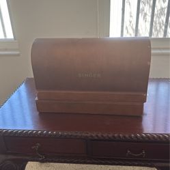 SINGER SEWING MACHINE
