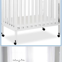 Portable folding Crib 