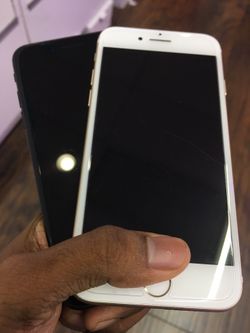 iPhone 7 32GB / 128GB Factory Unlocked Excellent Condition With Free Charger