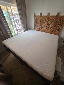 Like New MATRESS