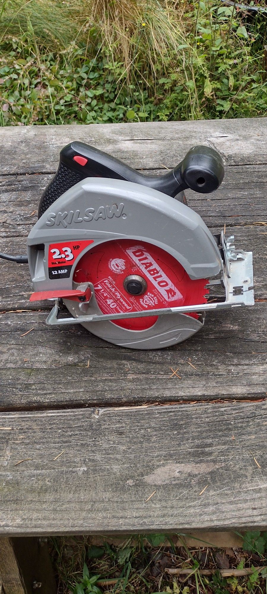 SKILSAW 2.3 HP 12 AMP 71/4 BLADE
