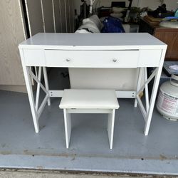 Desk/Vanity