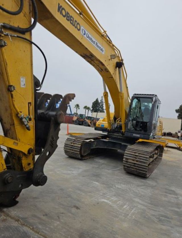 2018 Kobelco SK350 Excavator - 80,000#