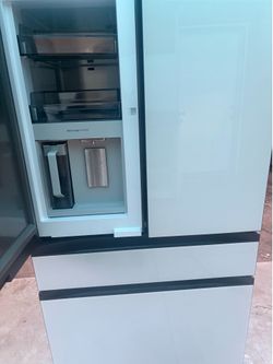Refrigerator 2025