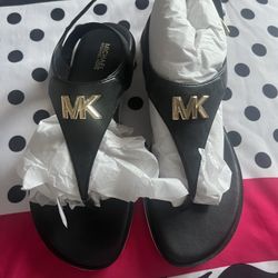 MICHAEL KORS SANDALS