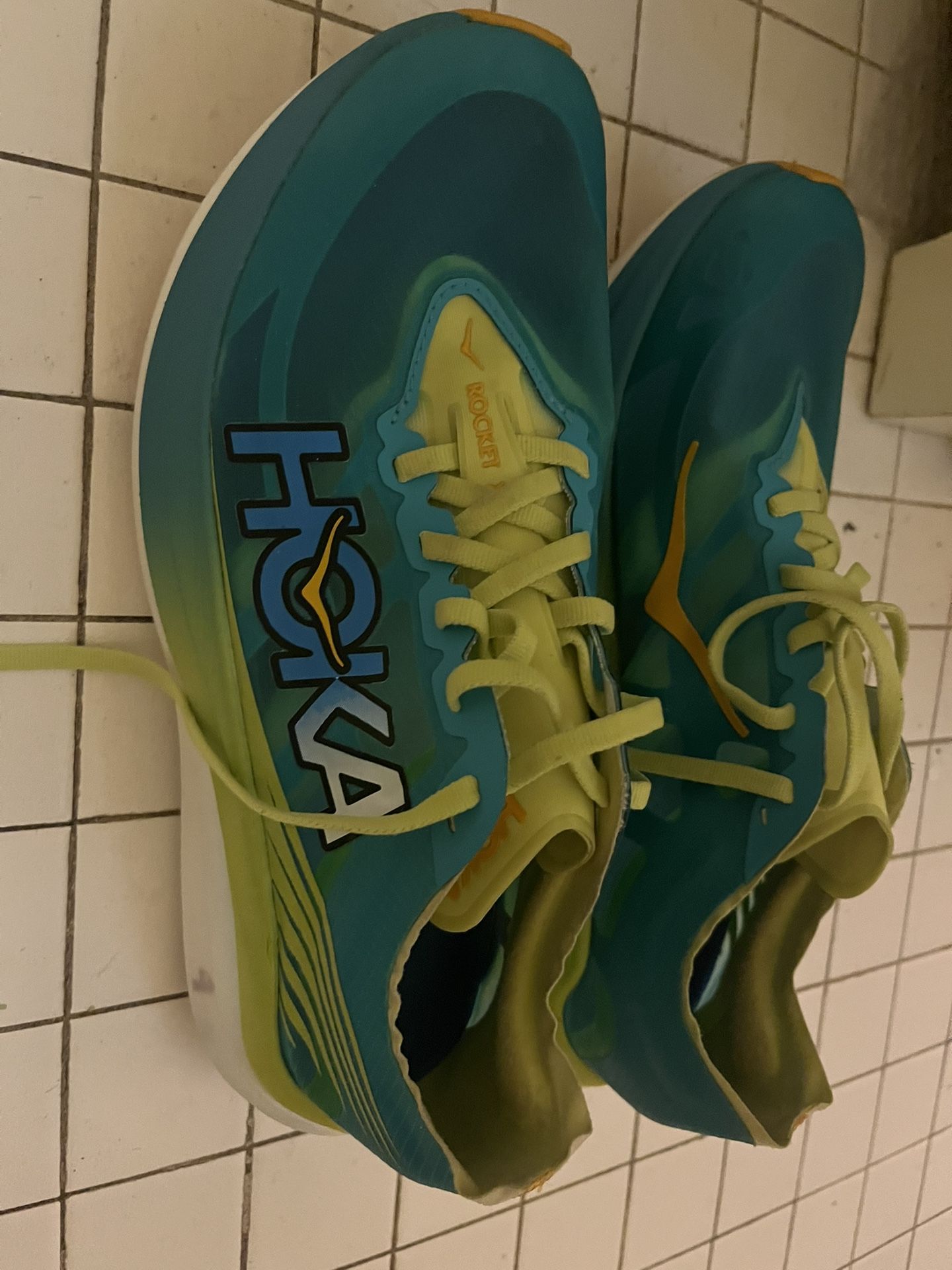 Hoka - Rocket Carbon plated Running Racing Shoes Size 9 (M)