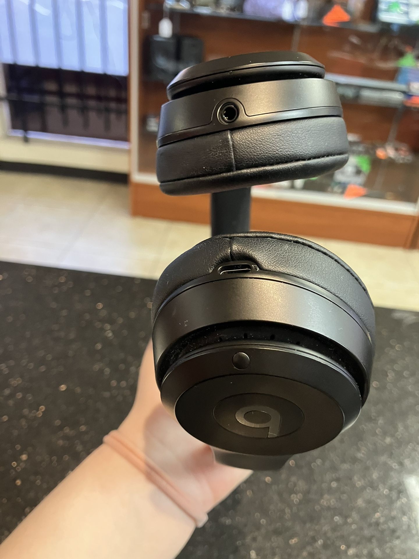 BEATS, SOLO 4 HEADPHONES 109222-1