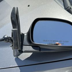 New Passenger Mirror 2001 -06 Hyundai Elantra 