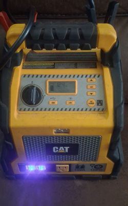 Cat Power Station with 1200-Peak-Amp Jump Starter, Tire Compressor, and Power Inverter, CJ1000DXT