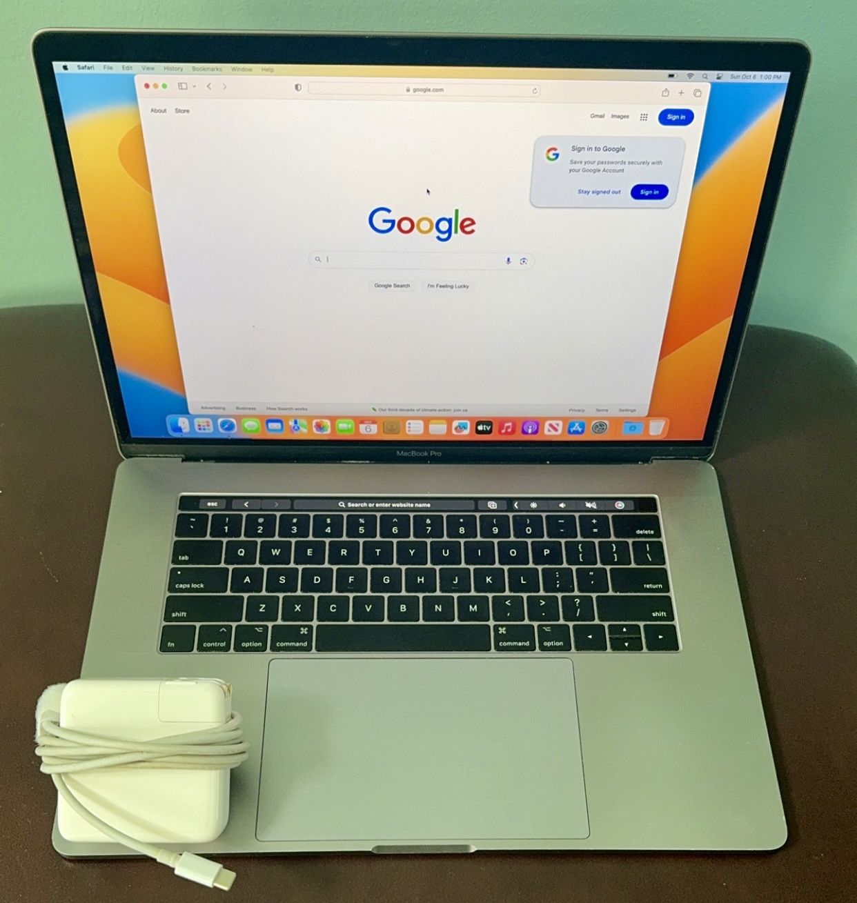 MacBook Pro 15" retina,2.9 ghz intel i7 Quadcore, 16gb ram,500 Gig HD. TOUCHBAR very fast- Upgraded