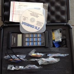 Omega CL25 Calibrator Thermometer in Case