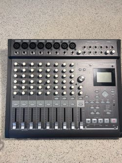 Korg D888 Digital Recording Studio