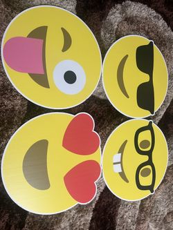 Emoji Faces 22” Yard Decorations
