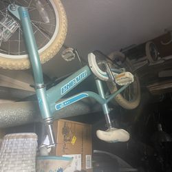 Kids Girl Bike With Training Wheels$1 Offers