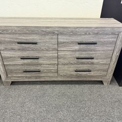 Dresser Grey With 6 Drawers ✅ Financing Available - Bad or No Credit Accepted ✅ 