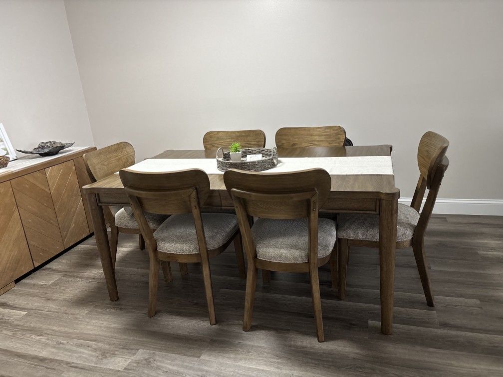 Kitchen Table