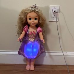 Princess Repuzel Lights Up Talks 20 Inches Tall 
