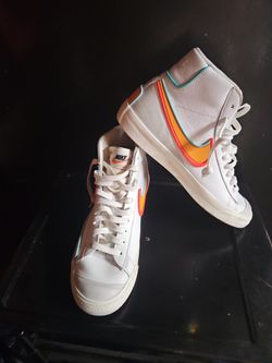 Nike Blazer Mid 77 Infinite White Kumquat DA7233-100 Sneaker