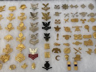 Huge lot of USN pins insignia medals rate and specialty military 
