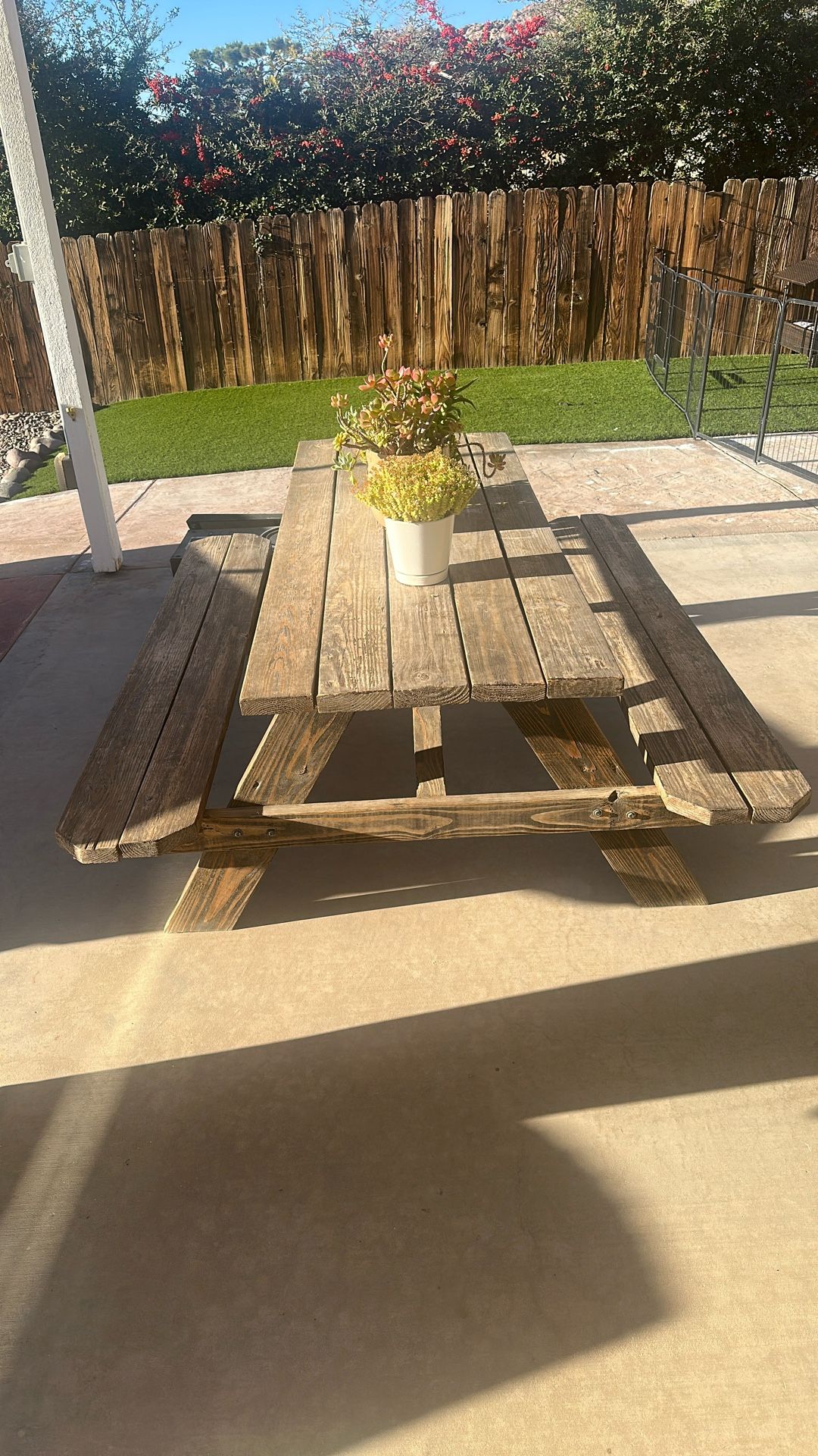 Picnic bench ***Free*** Pick It Up Now 
