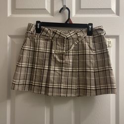 Brand New Chocolate Plaid Pleated Skirts Sizes S & XXL Juniors $6.00 Each 