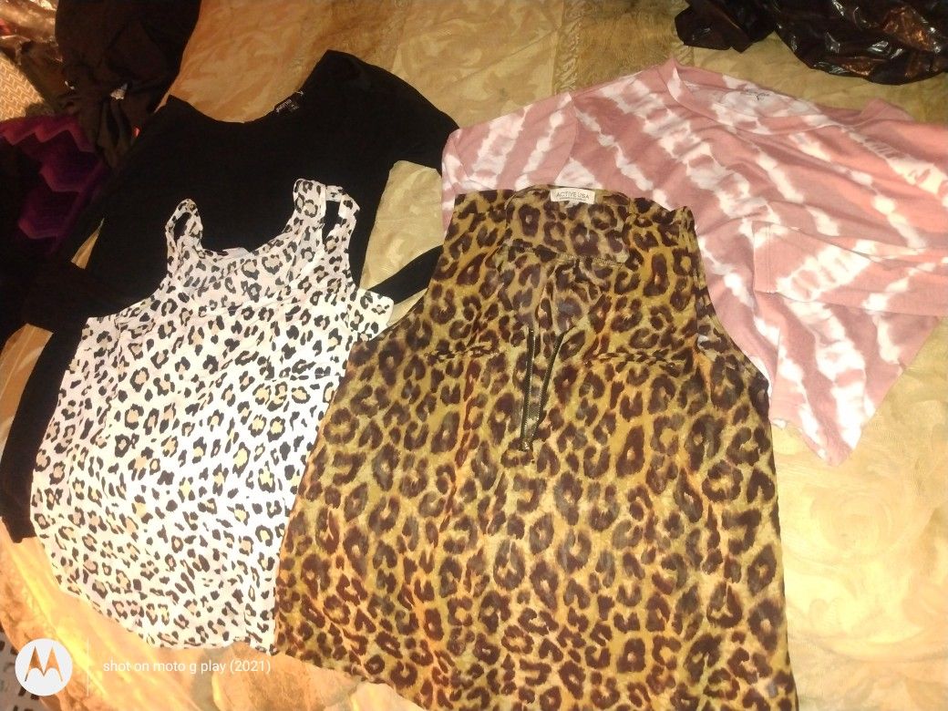 Bag Full Of Womens Medium All 10$