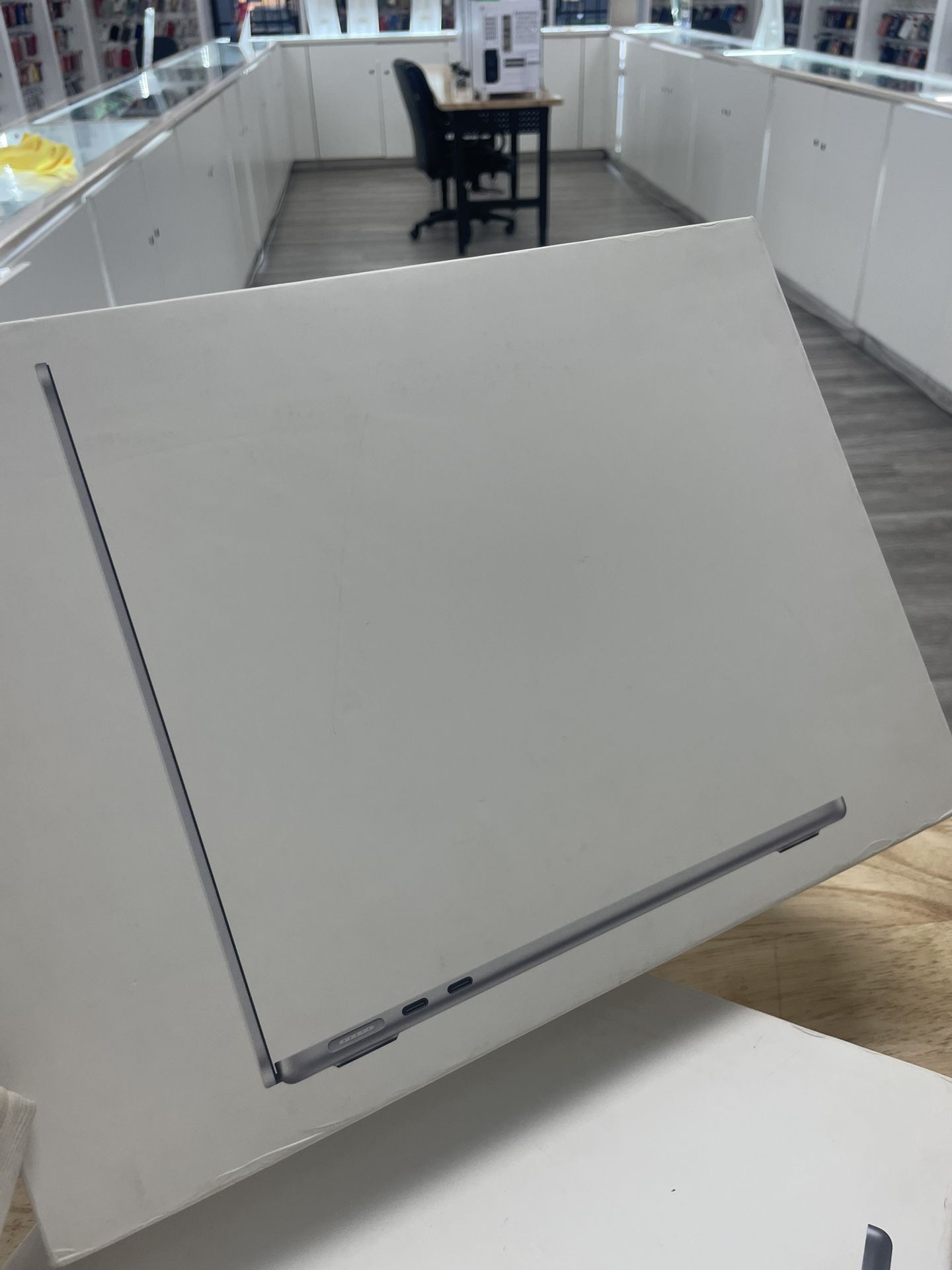 MacBook Air 13.6 Inch $50 Down Payment