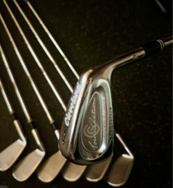 CLEVELAND TA3 FORM FORGED IRON SET 4-PW TRUE TEMPER DYNAMIC GOLD S300 STEEL STIFF